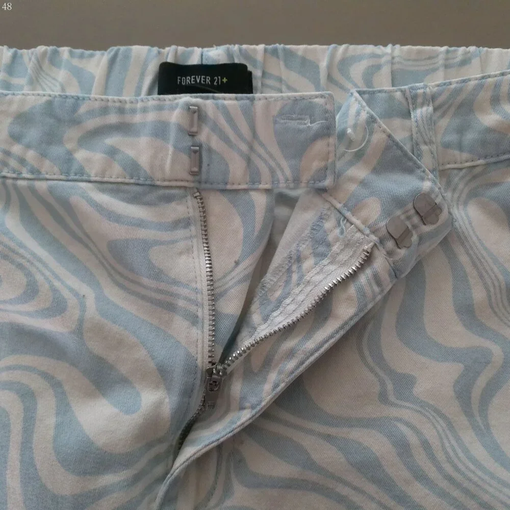 FOREVER 21+ Button & Zip Elastic Waist White w/Light Blue Swirl Design Pants 1XL - Picture 4 of 13